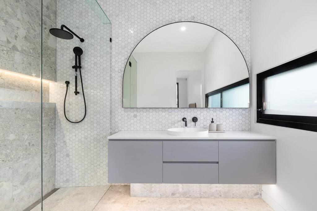 Kirks On Park - Brand New Luxury Home, Great Location Sorrento Luaran gambar